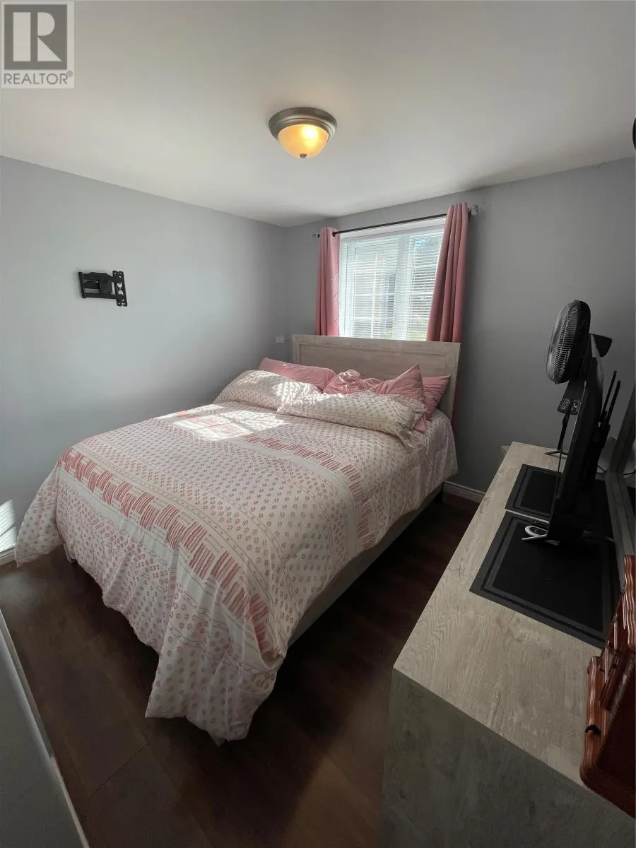 6 Tennyson Place