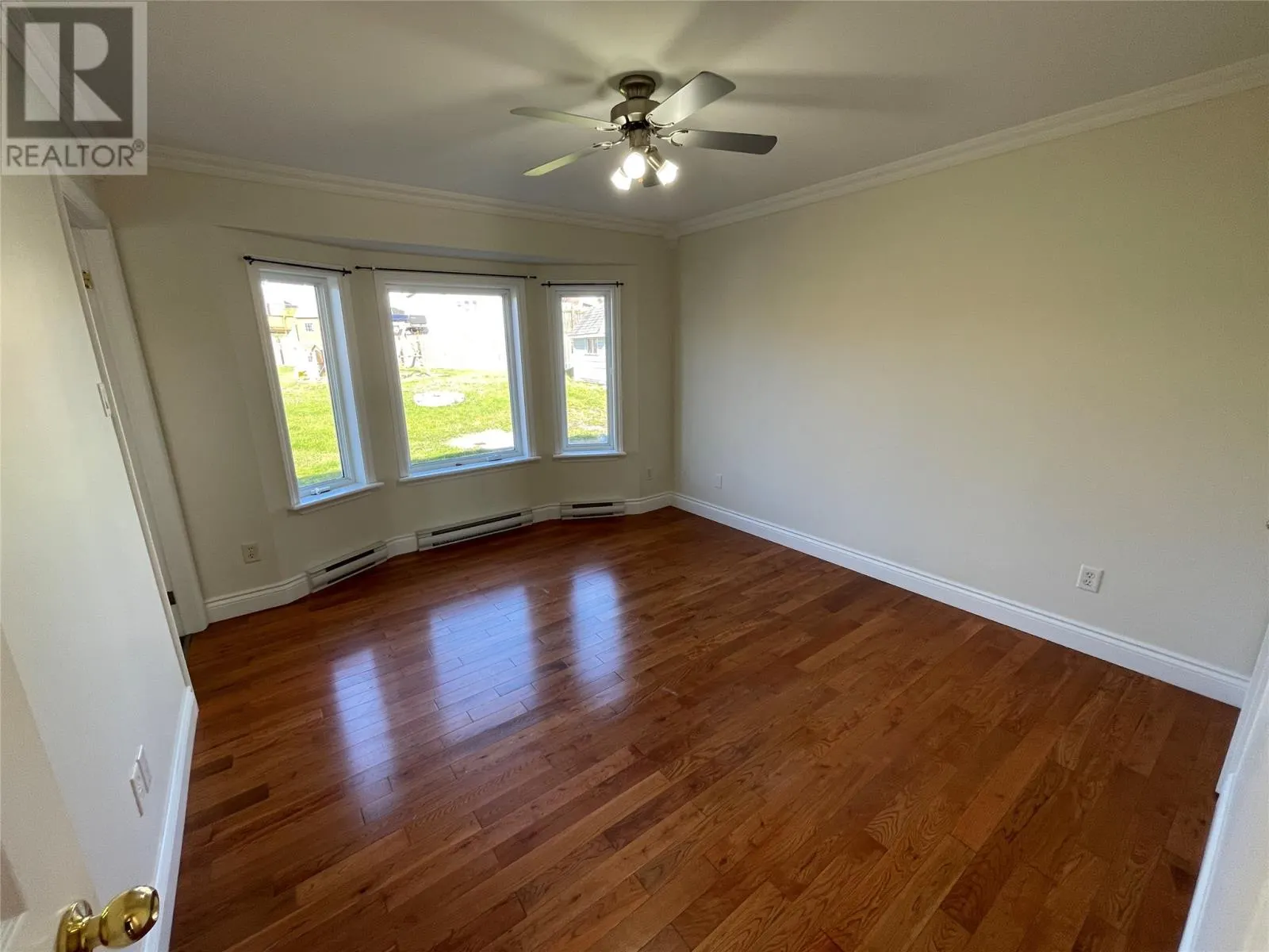 6 Tennyson Place