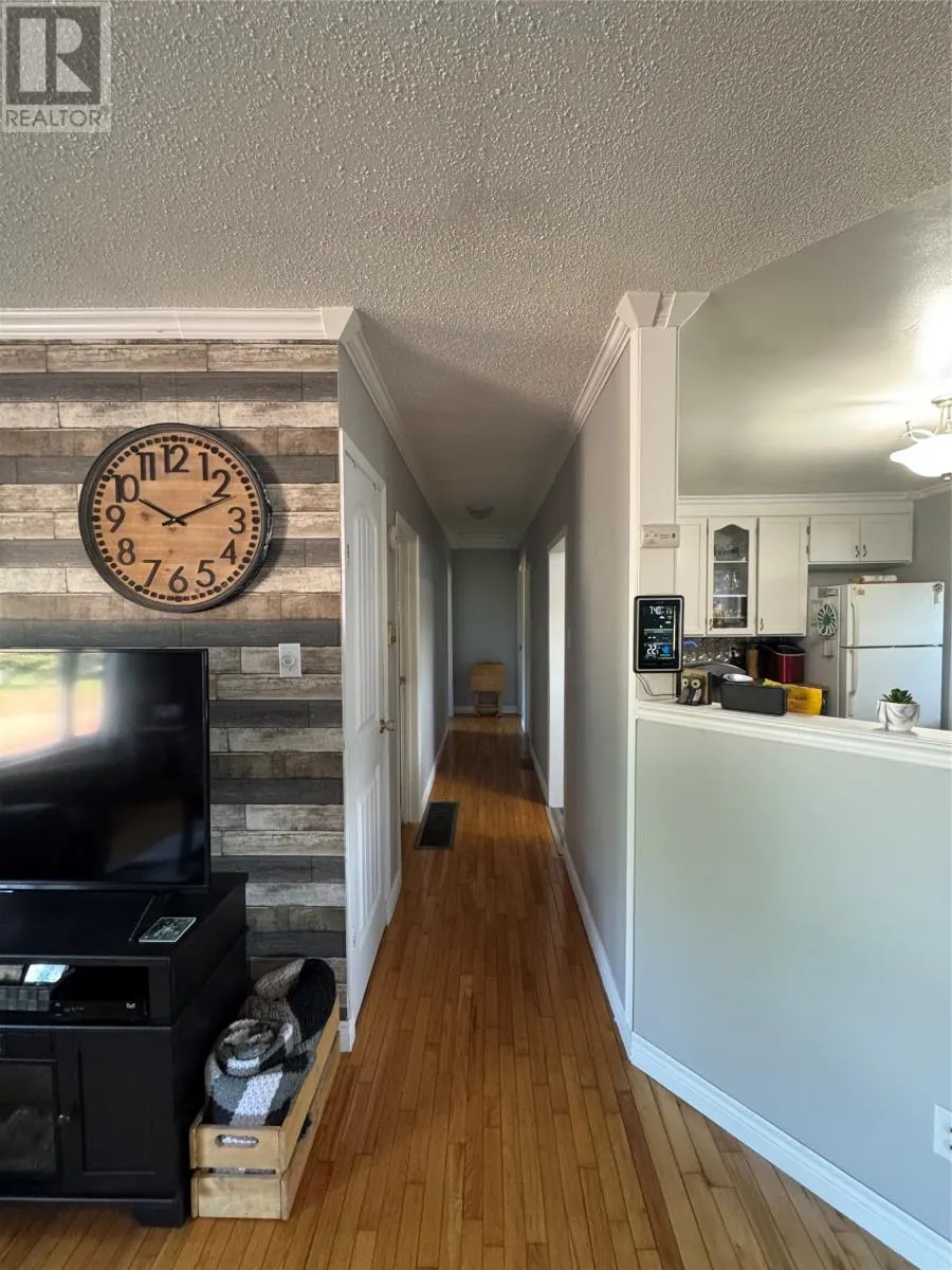 163 Commonwealth Drive
