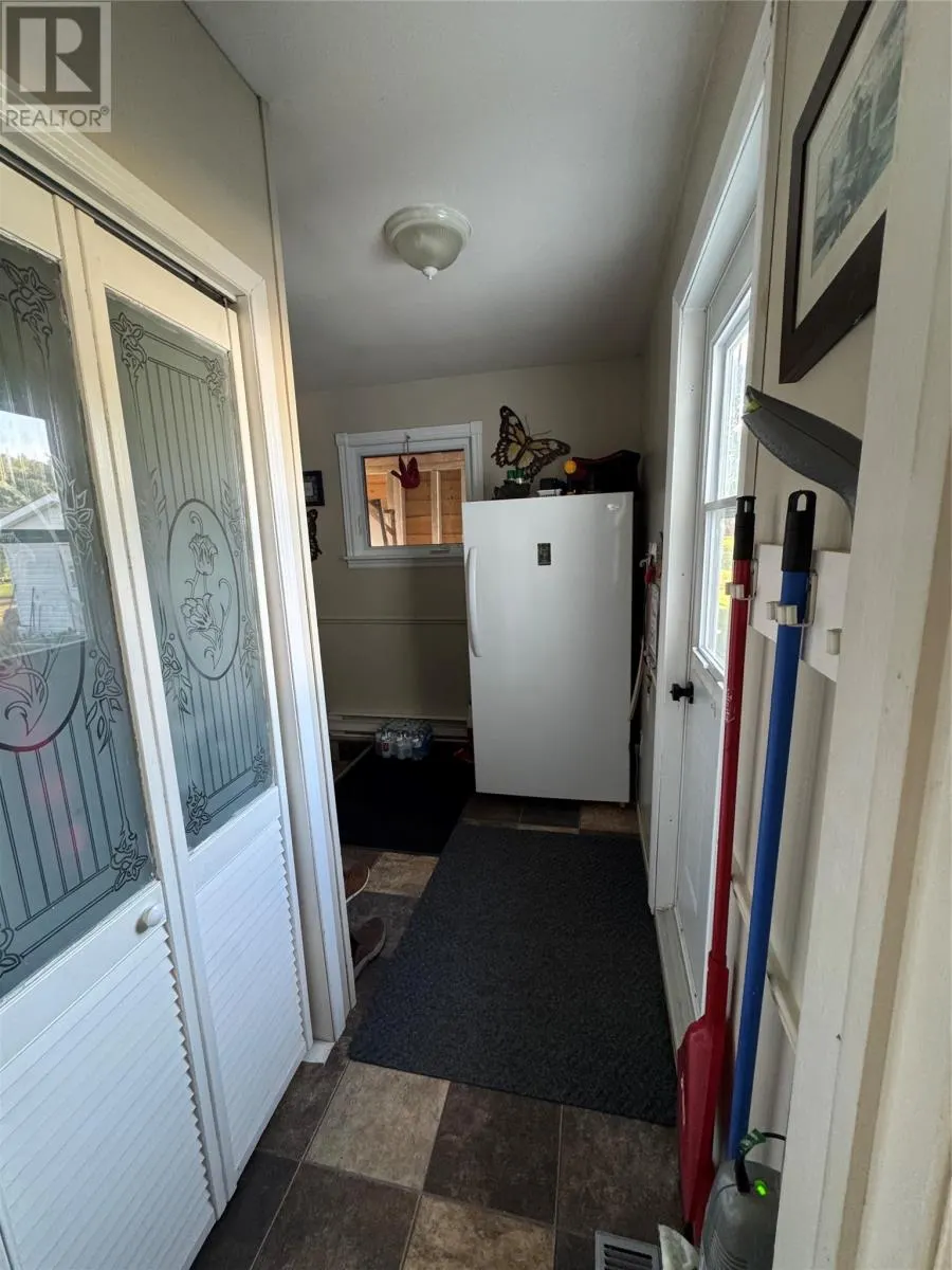 163 Commonwealth Drive