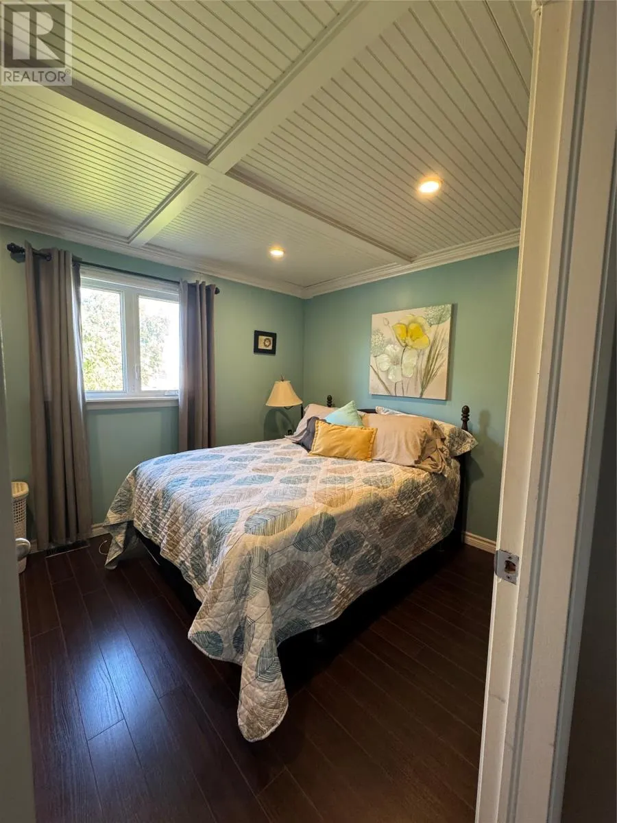 163 Commonwealth Drive