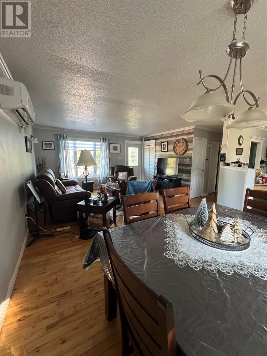 163 Commonwealth Drive