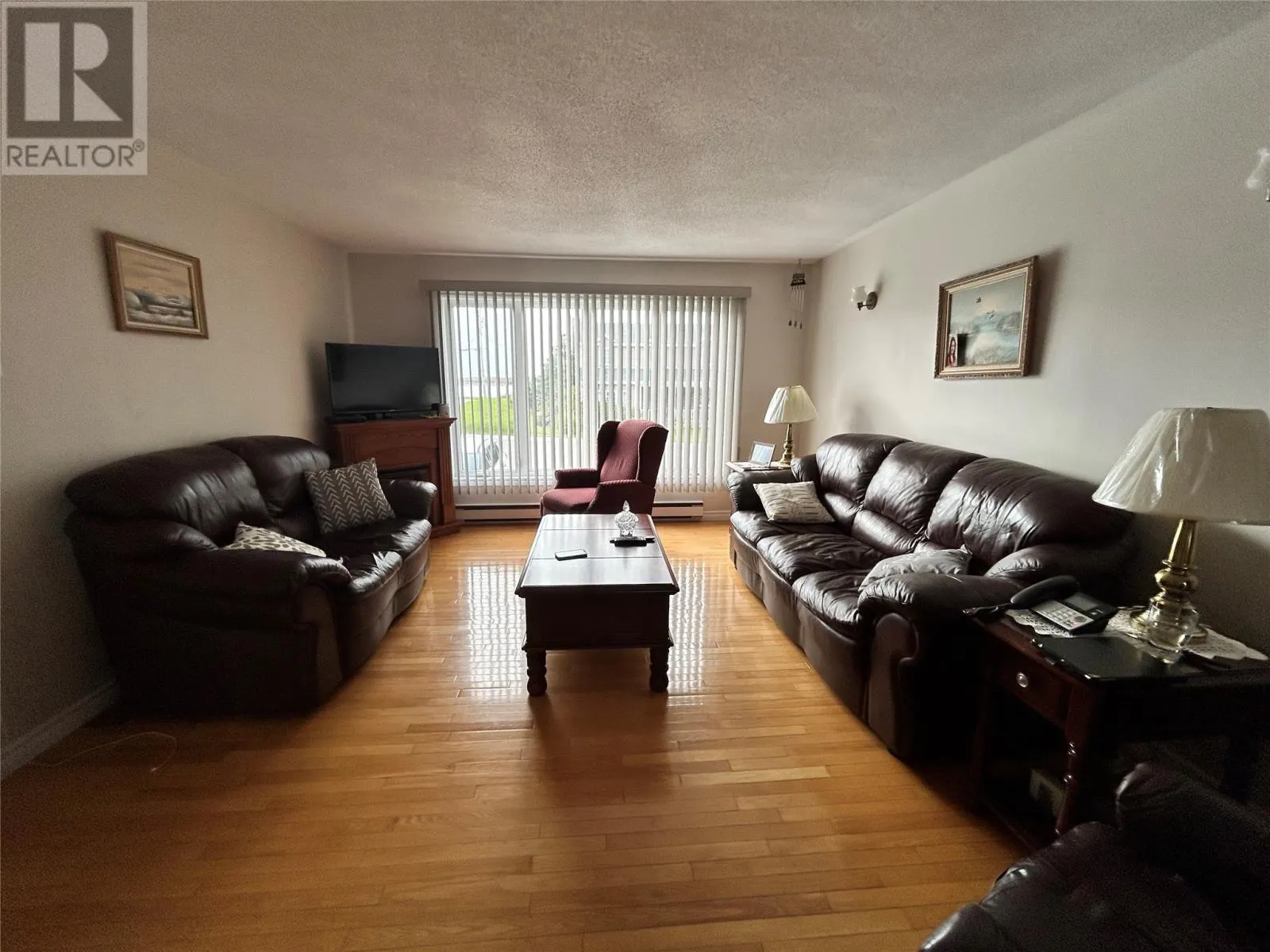 11 Carson Crescent