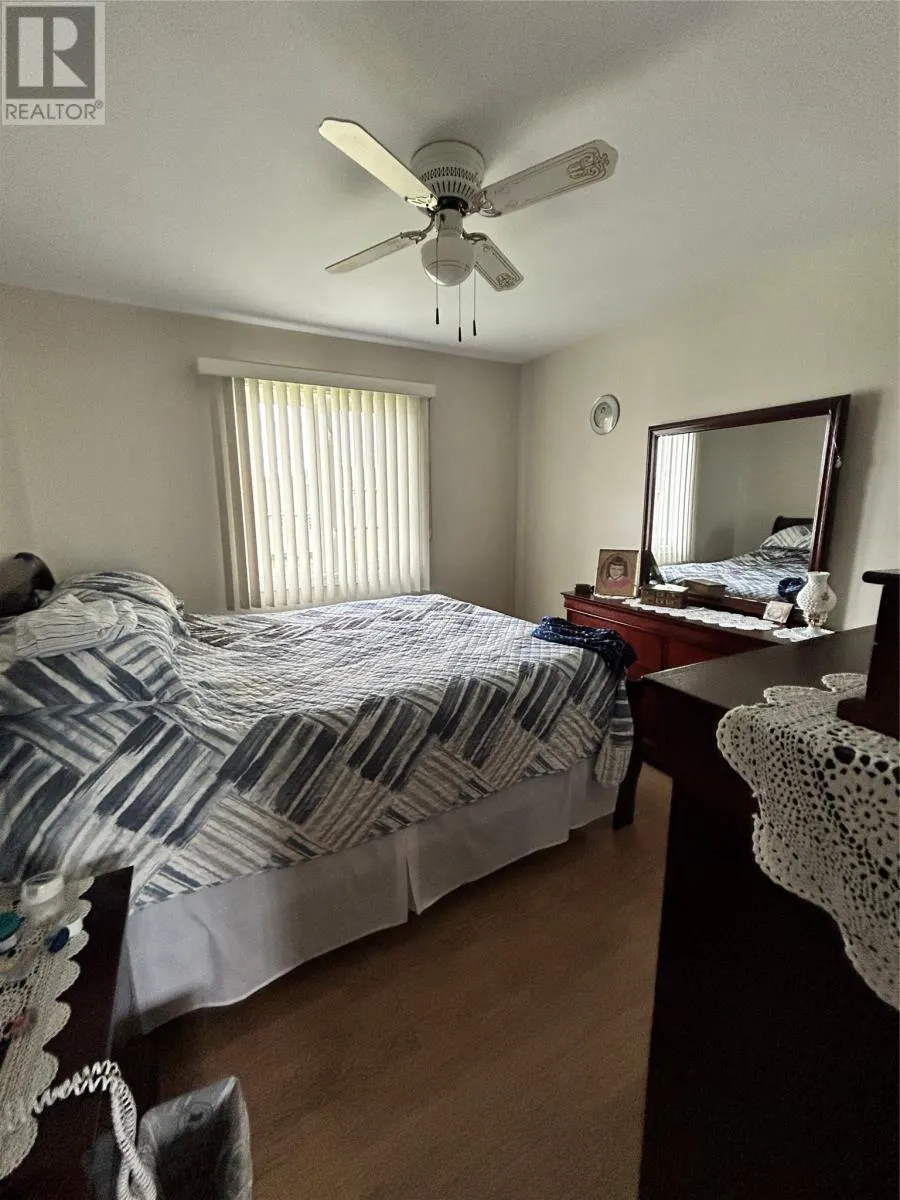11 Carson Crescent