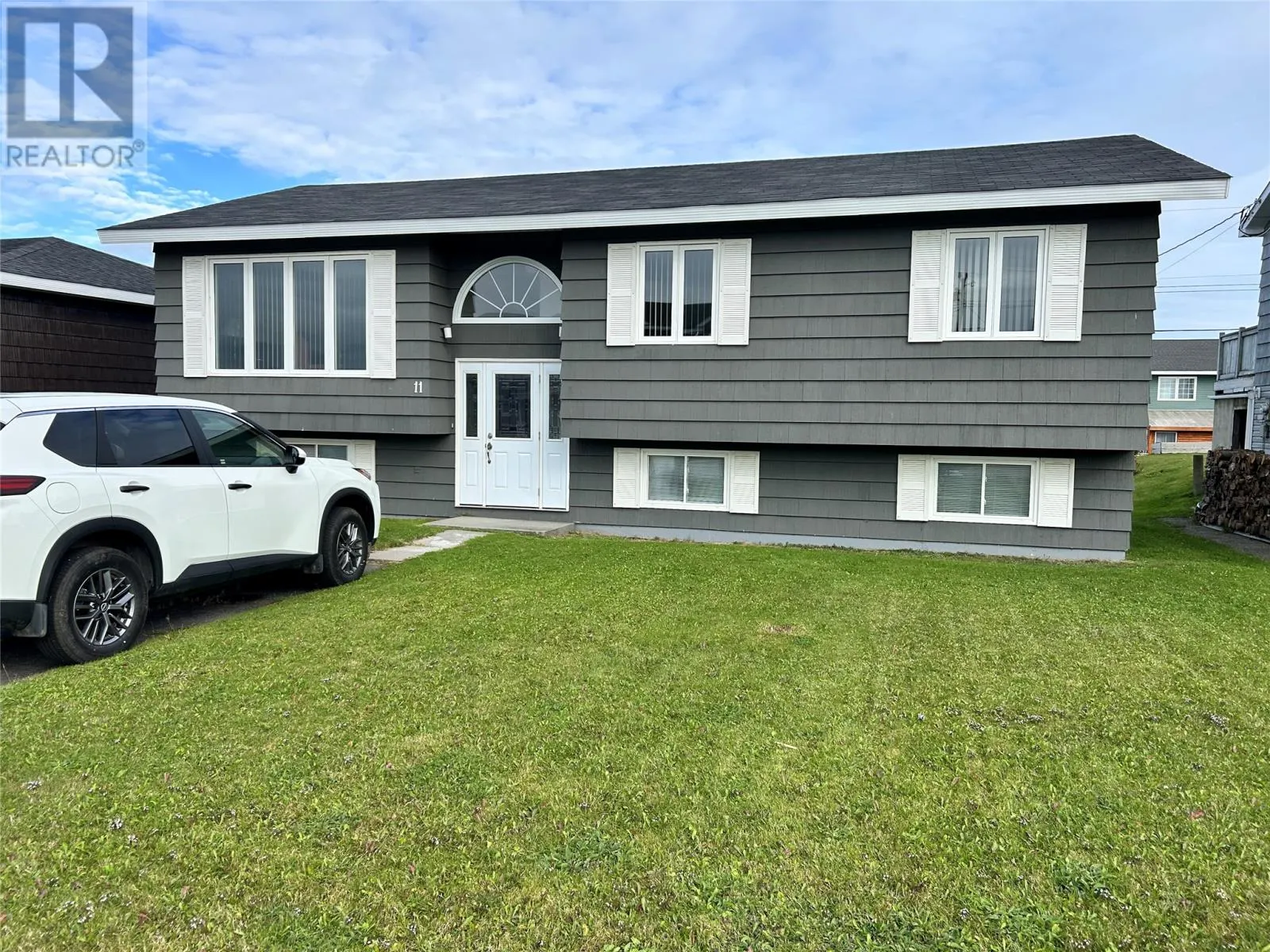 11 Carson Crescent