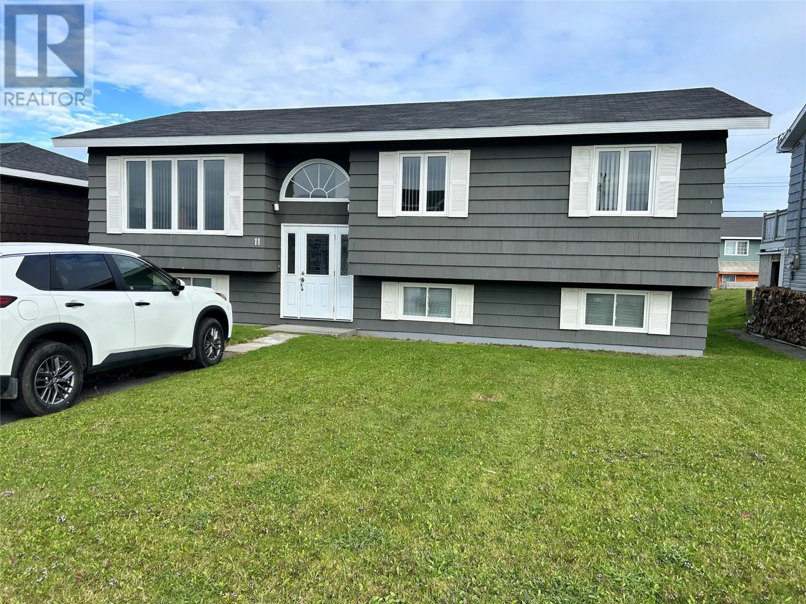 11 Carson Crescent
