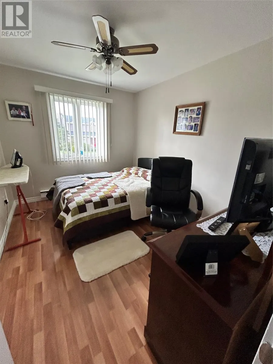 11 Carson Crescent