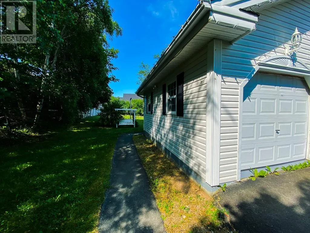 16 Heneys Pond Road
