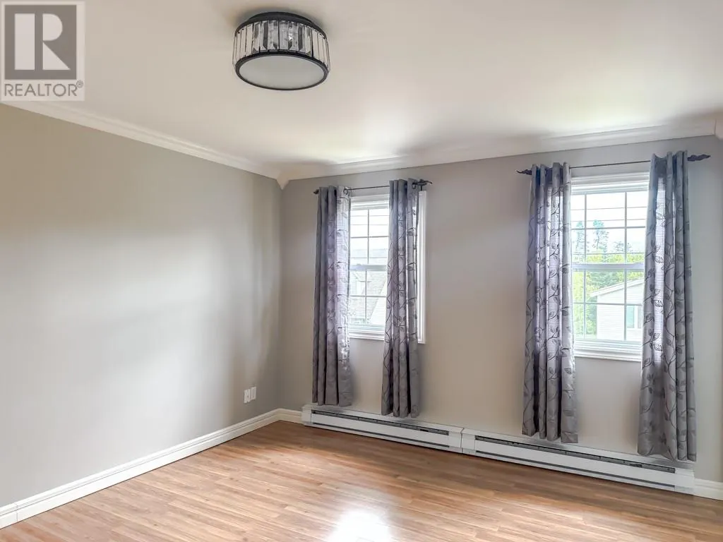 16 Heneys Pond Road