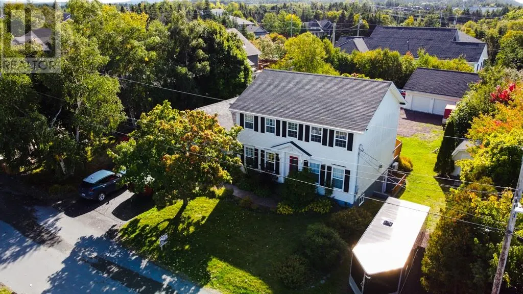 16 Heneys Pond Road