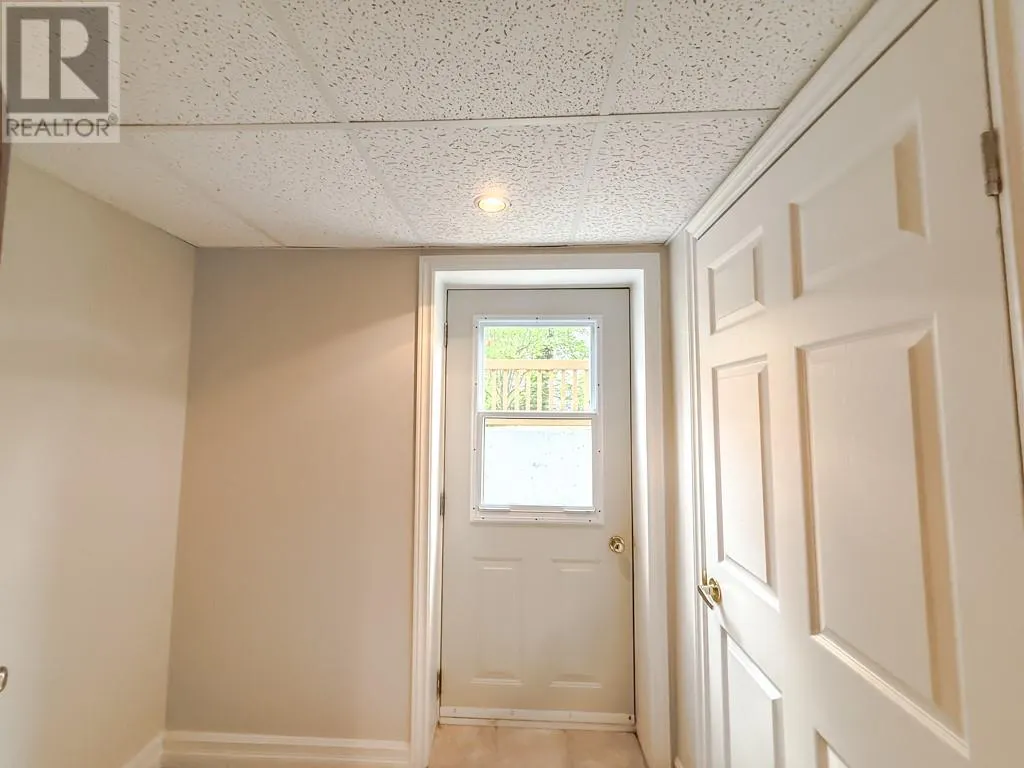 16 Heneys Pond Road