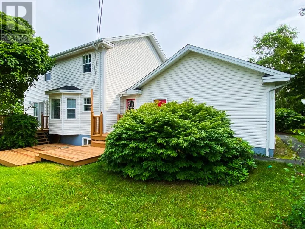 16 Heneys Pond Road