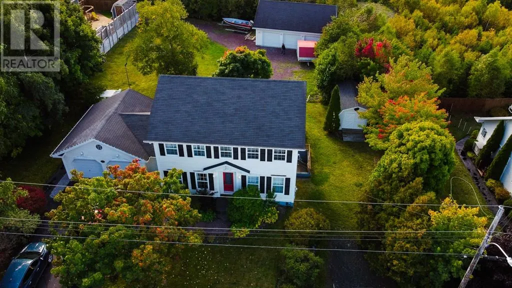 16 Heneys Pond Road