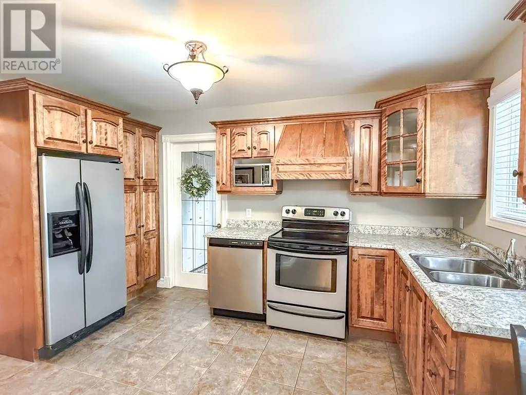 16 Heneys Pond Road