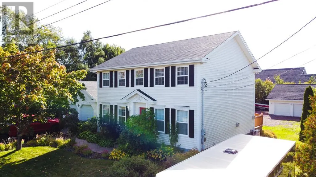 16 Heneys Pond Road