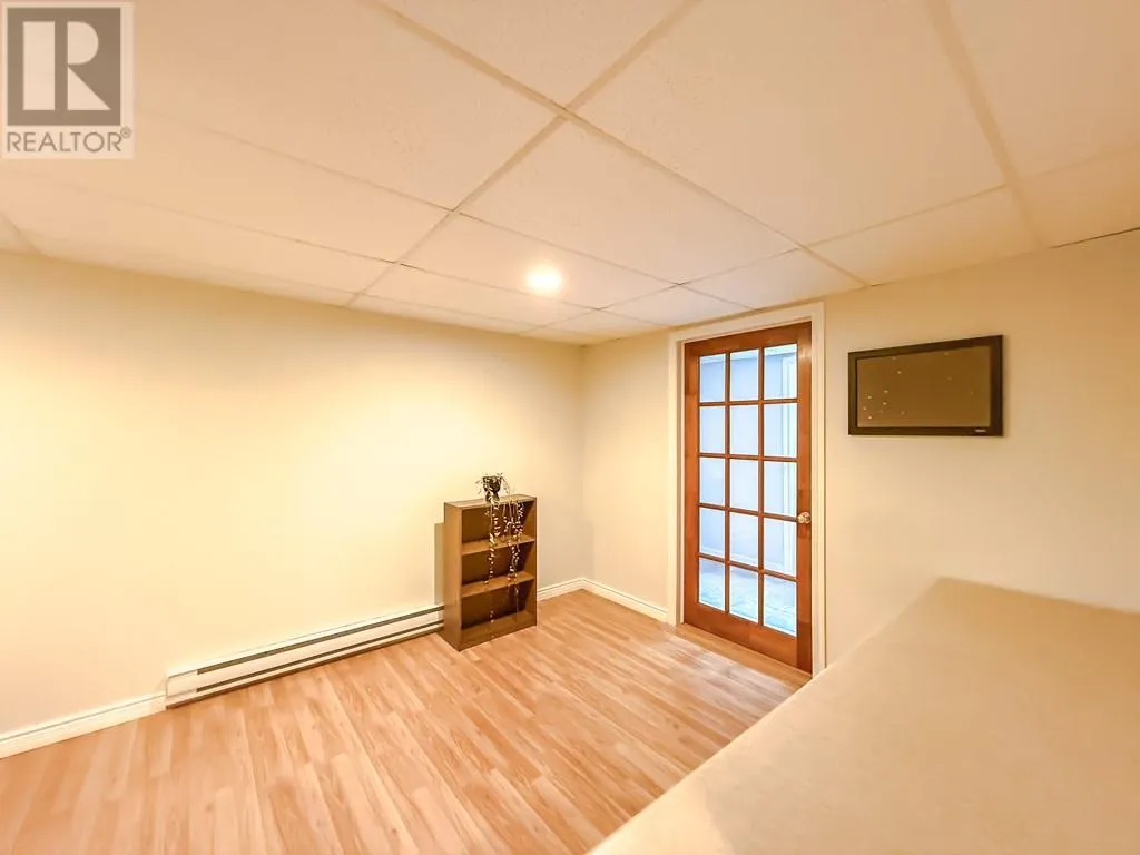 16 Heneys Pond Road