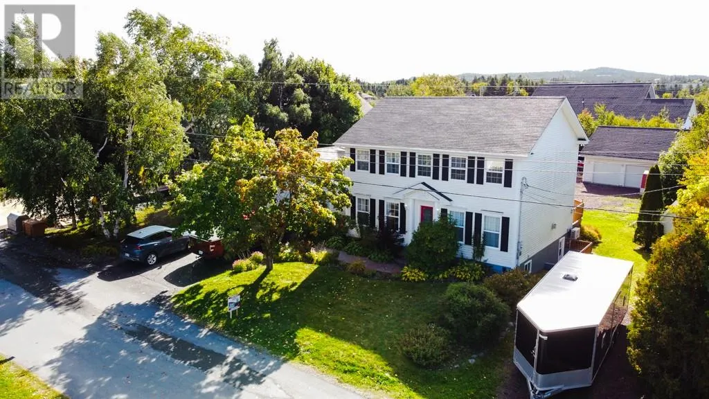 16 Heneys Pond Road