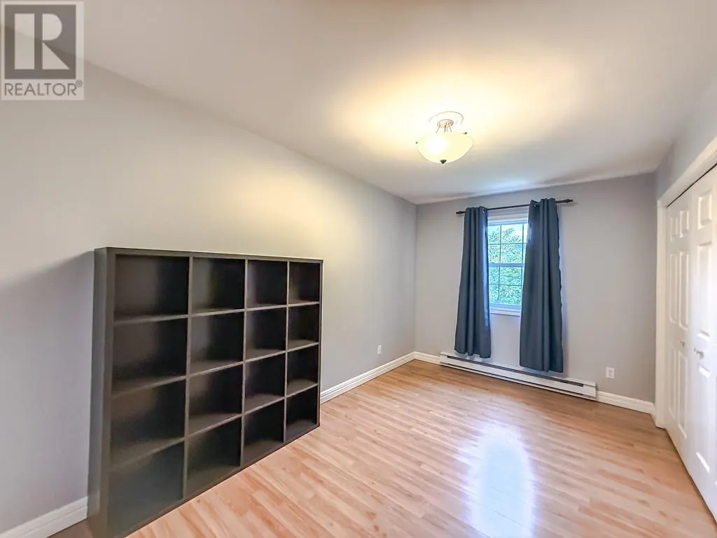 16 Heneys Pond Road