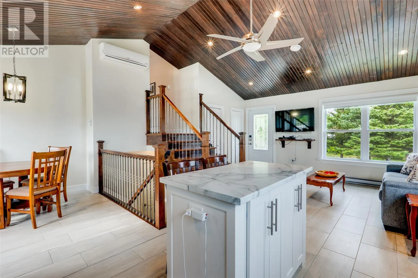 50 Seaforest Drive