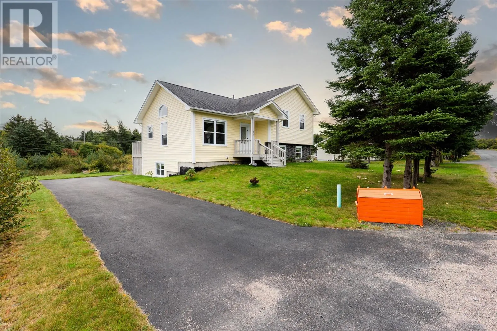 50 Seaforest Drive