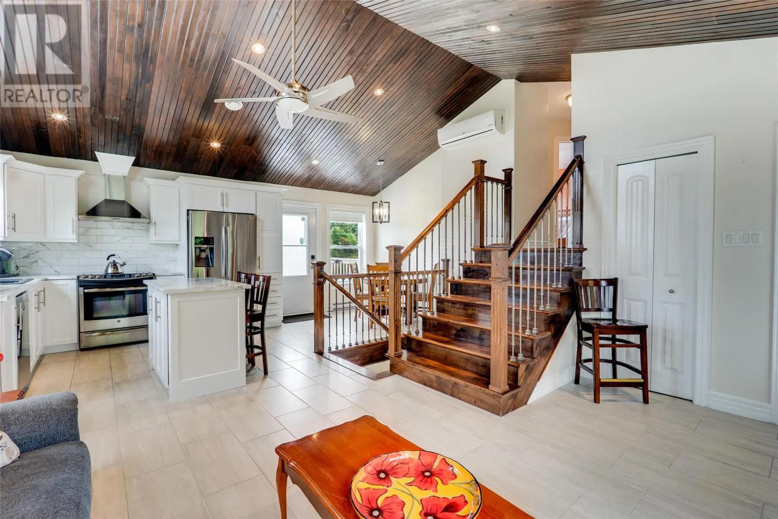 50 Seaforest Drive
