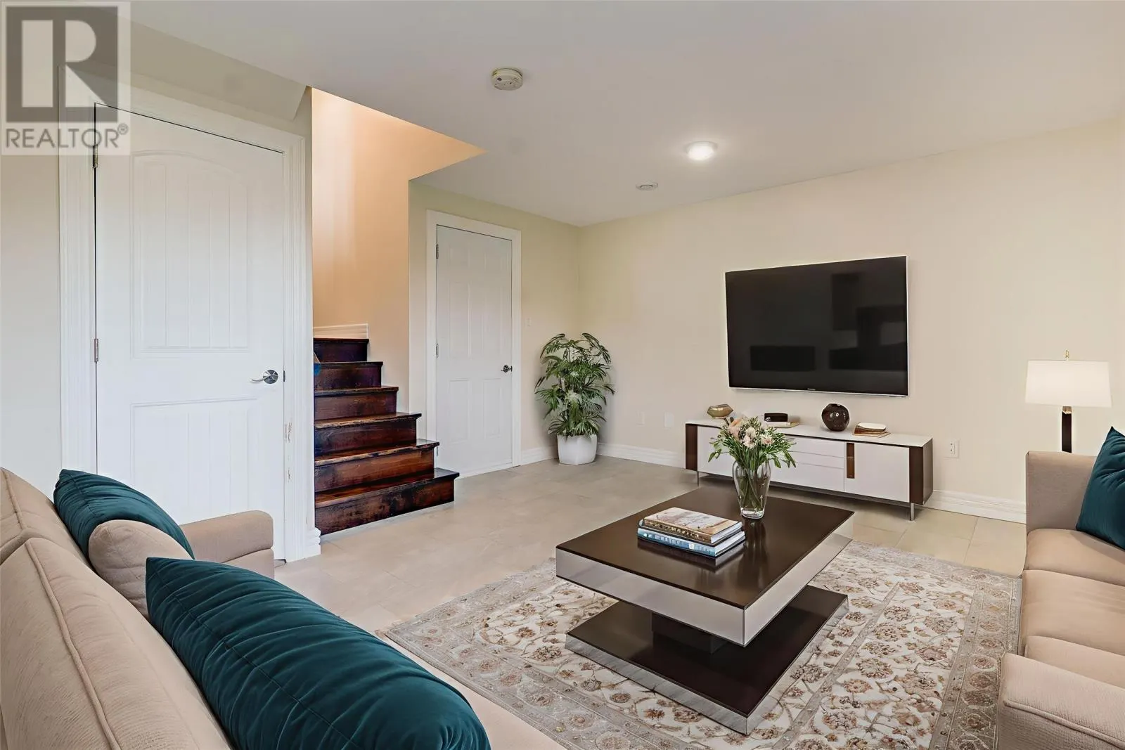 50 Seaforest Drive