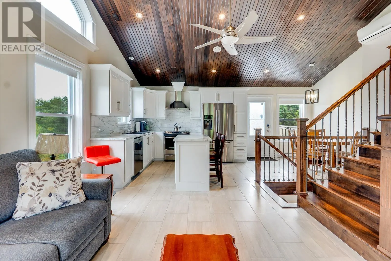50 Seaforest Drive