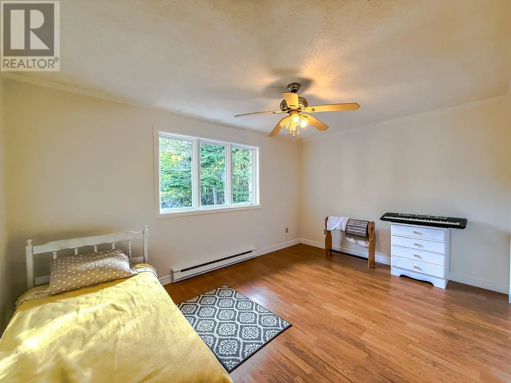 122 Duff Crescent