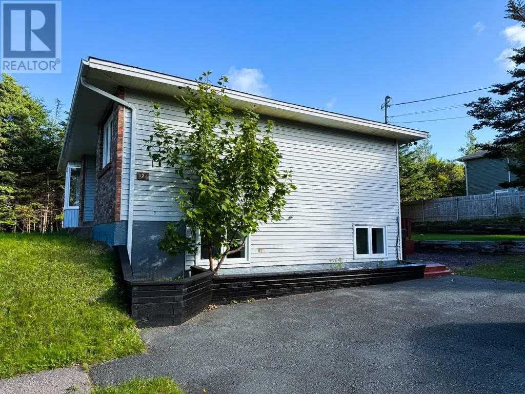 122 Duff Crescent