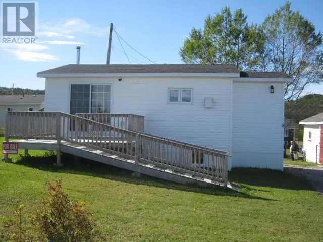 8 Hawks Road