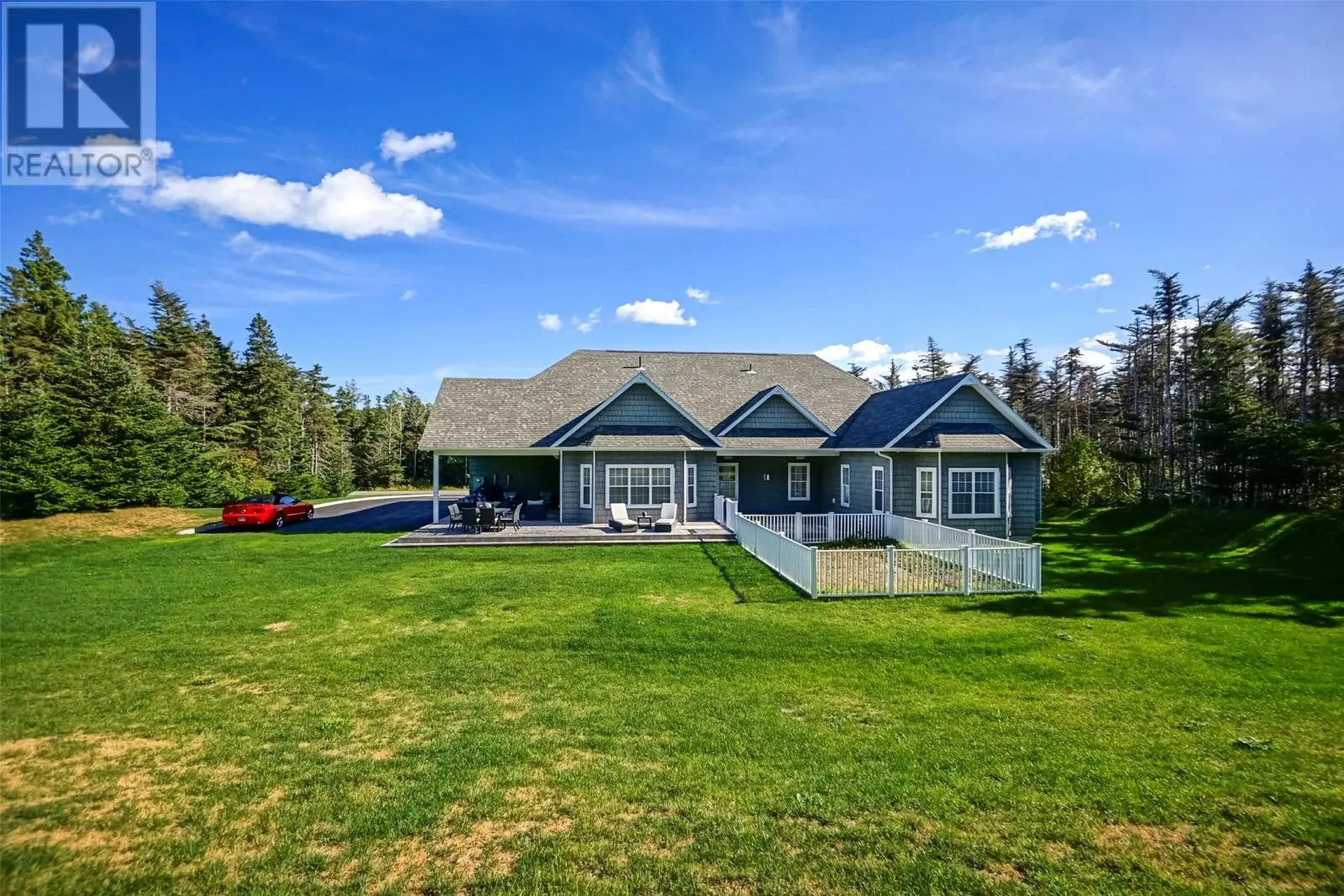 15 Pondside Road