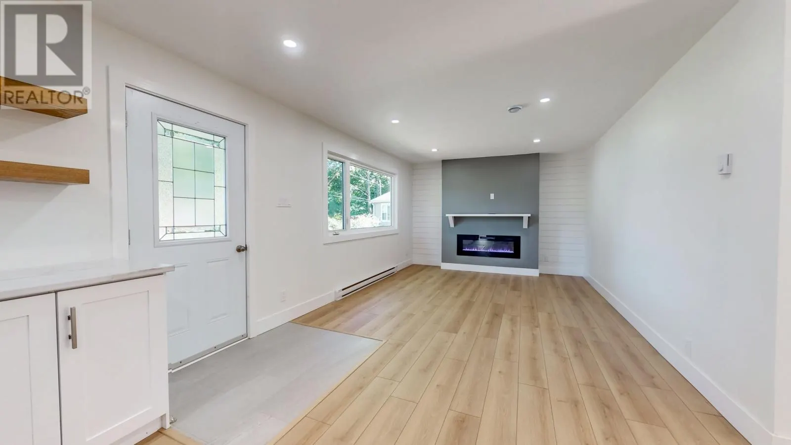 3 Curtis Place