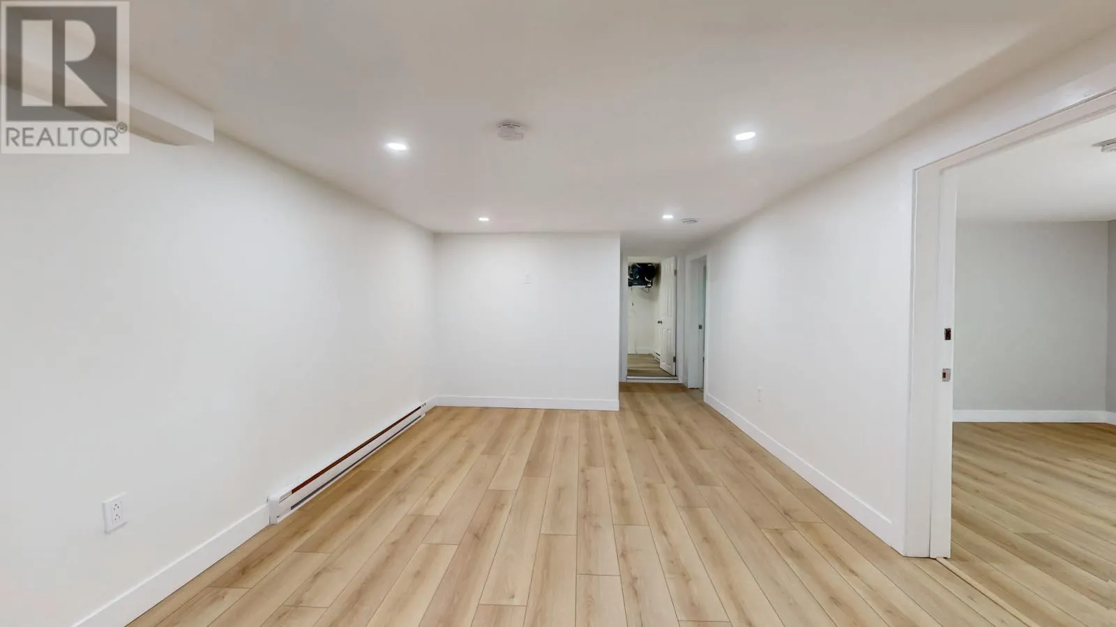 3 Curtis Place