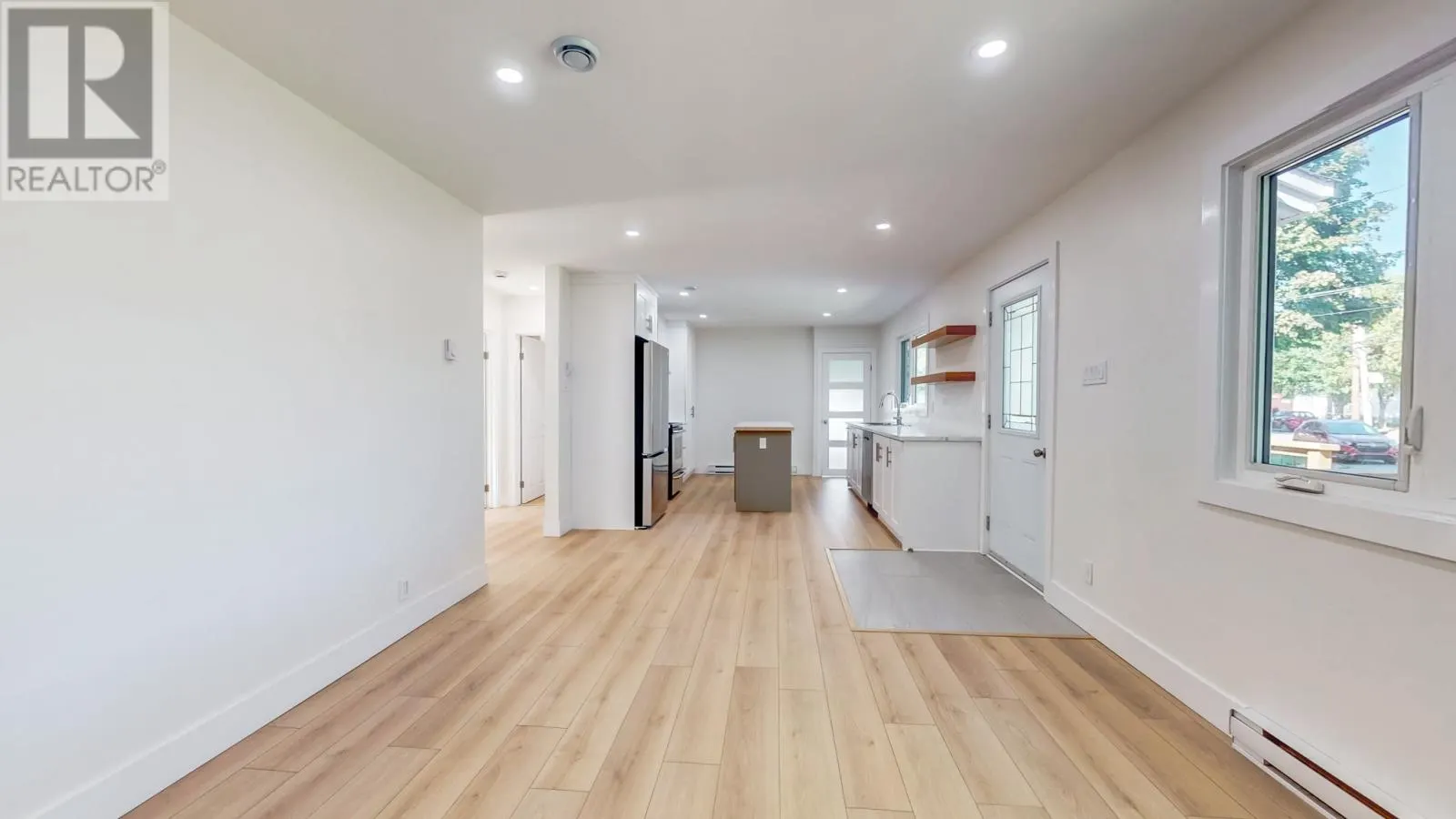 3 Curtis Place