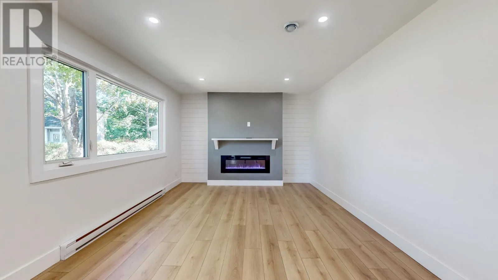 3 Curtis Place