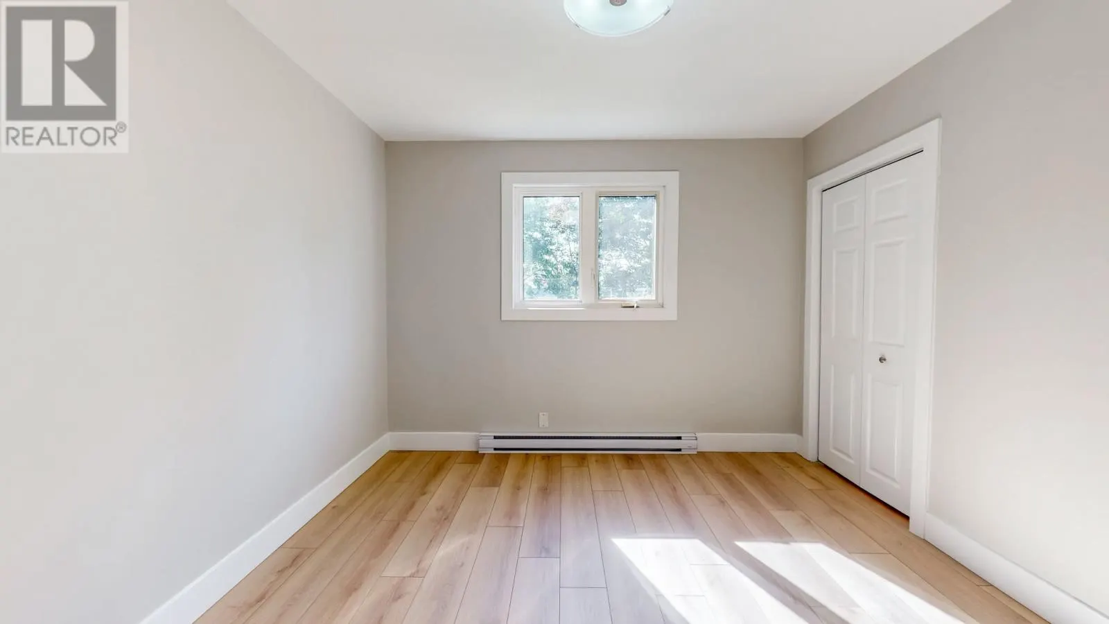 3 Curtis Place
