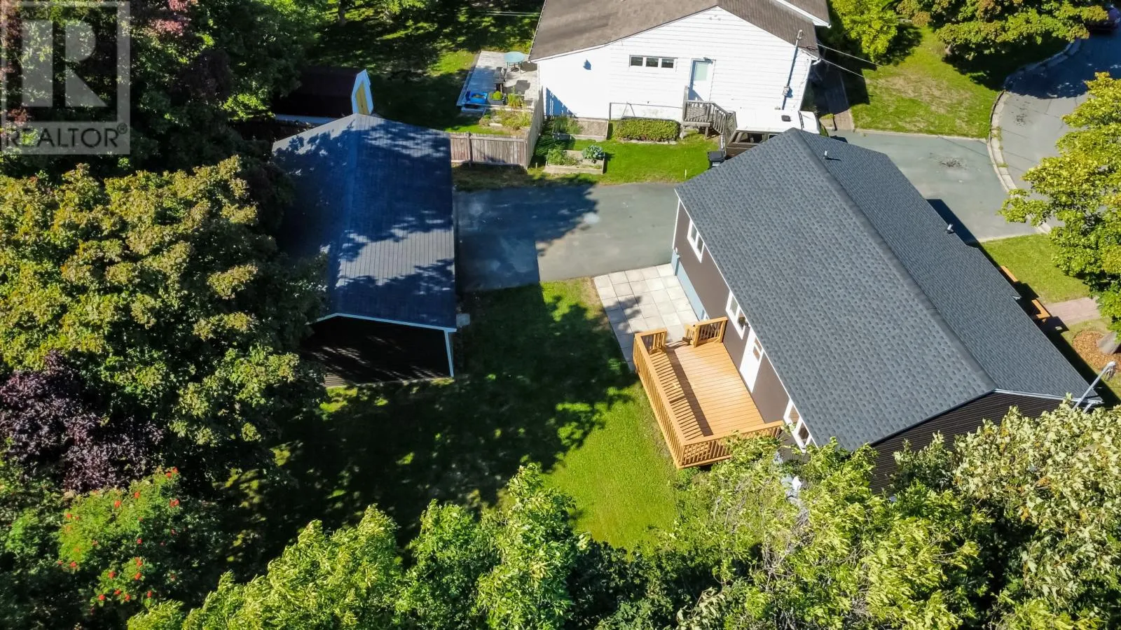3 Curtis Place