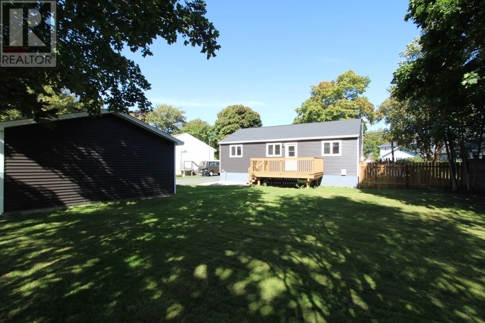 3 Curtis Place