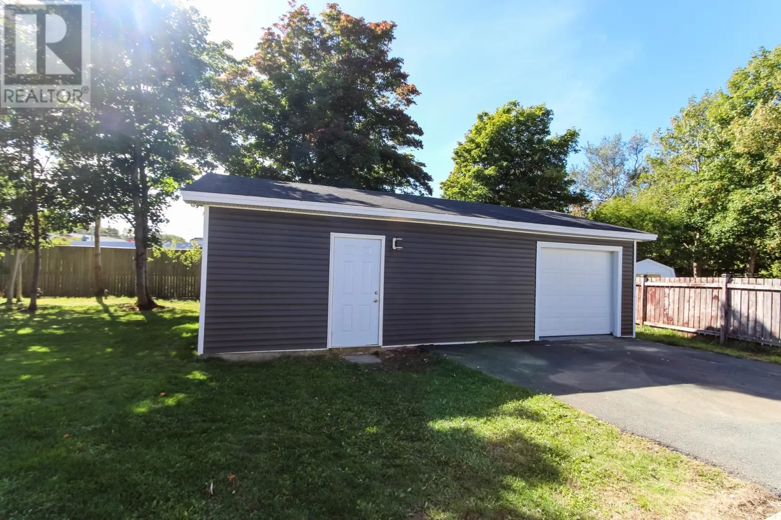 3 Curtis Place