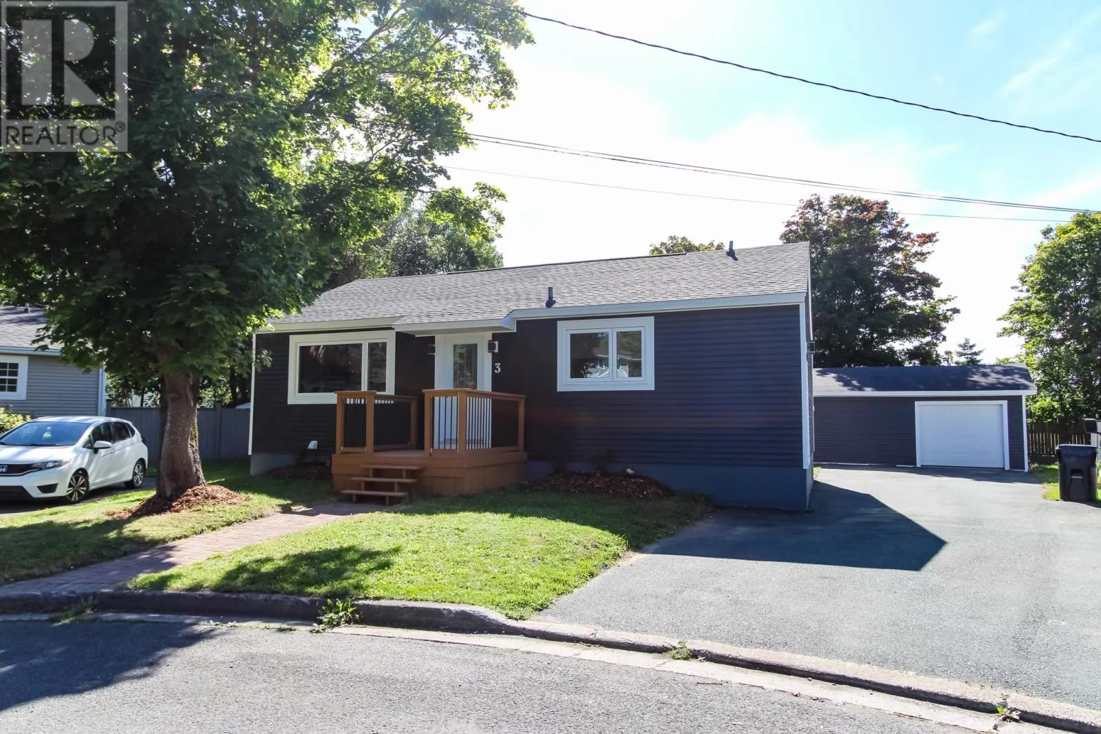 3 Curtis Place