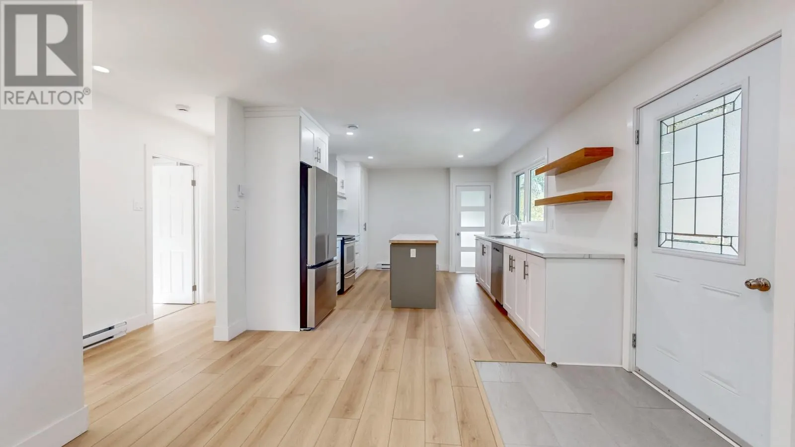 3 Curtis Place