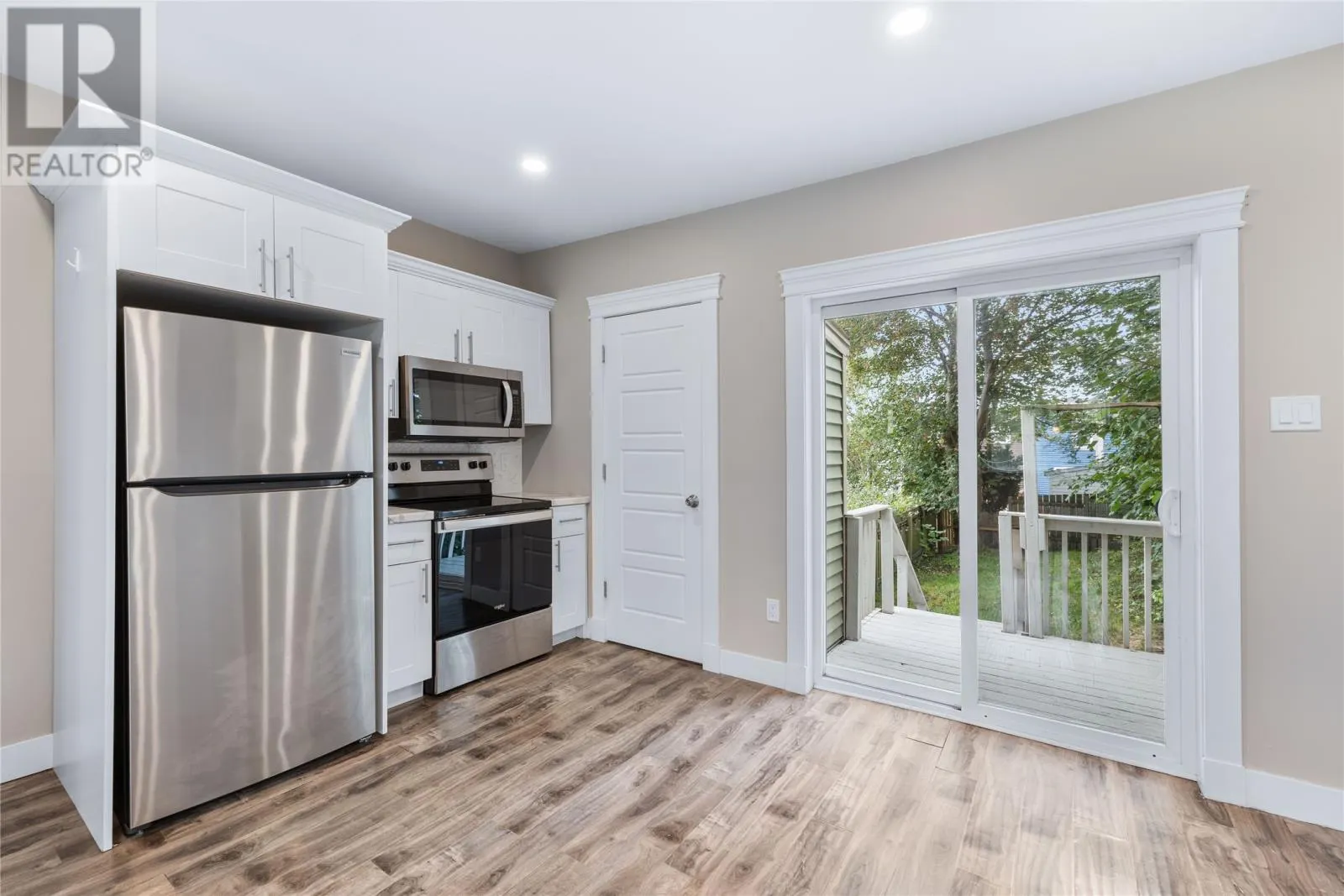 5 Barters Hill Place