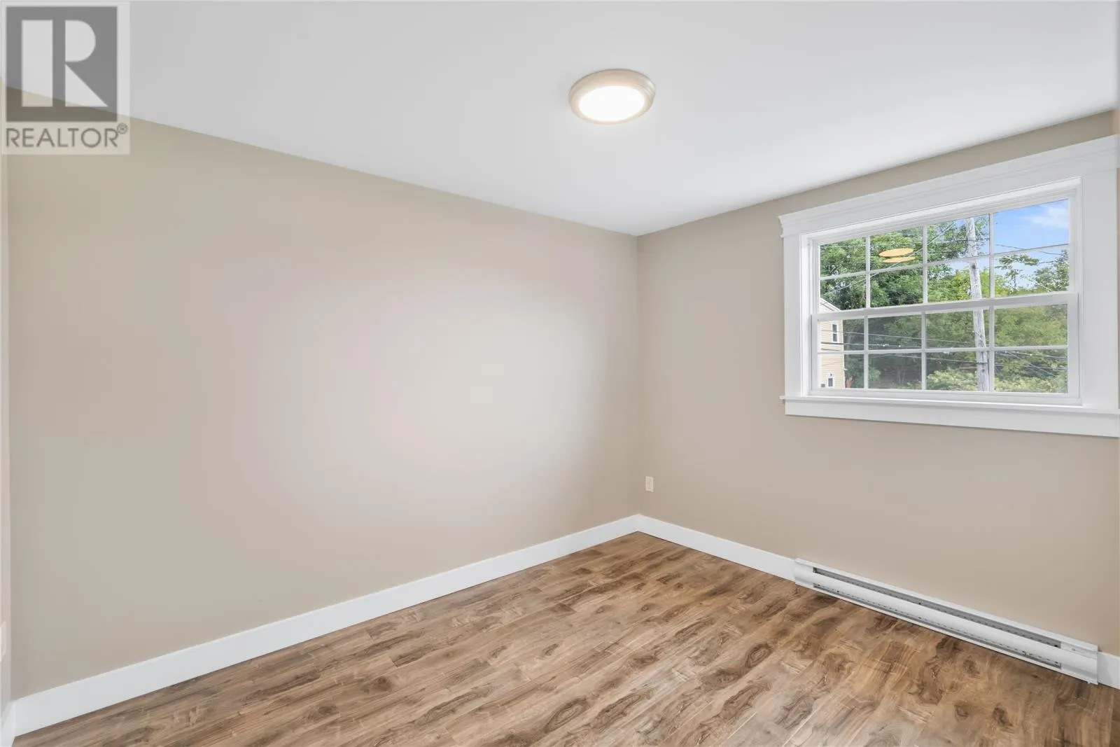 5 Barters Hill Place