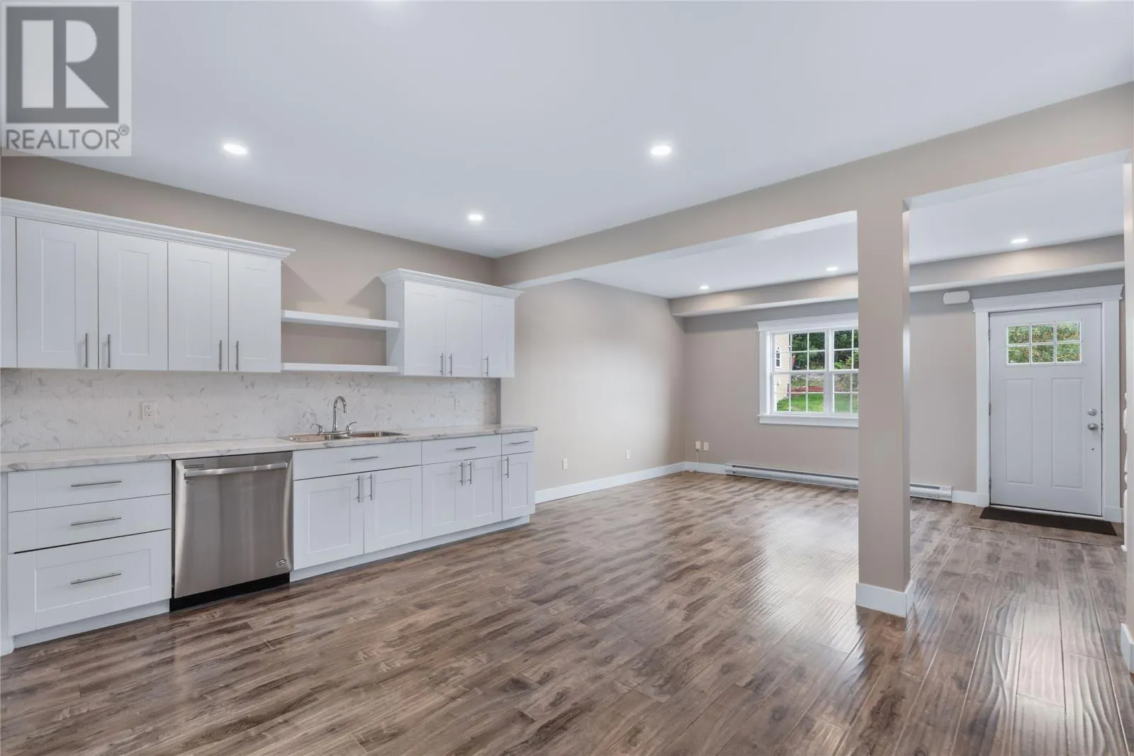 5 Barters Hill Place