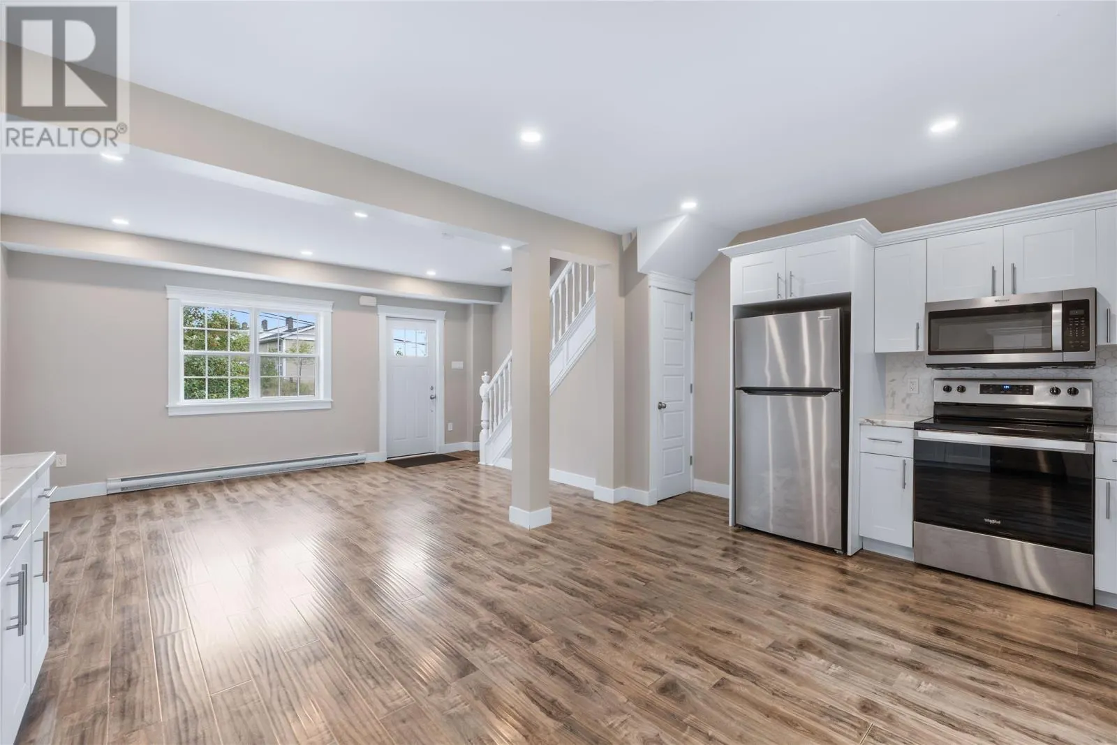 5 Barters Hill Place