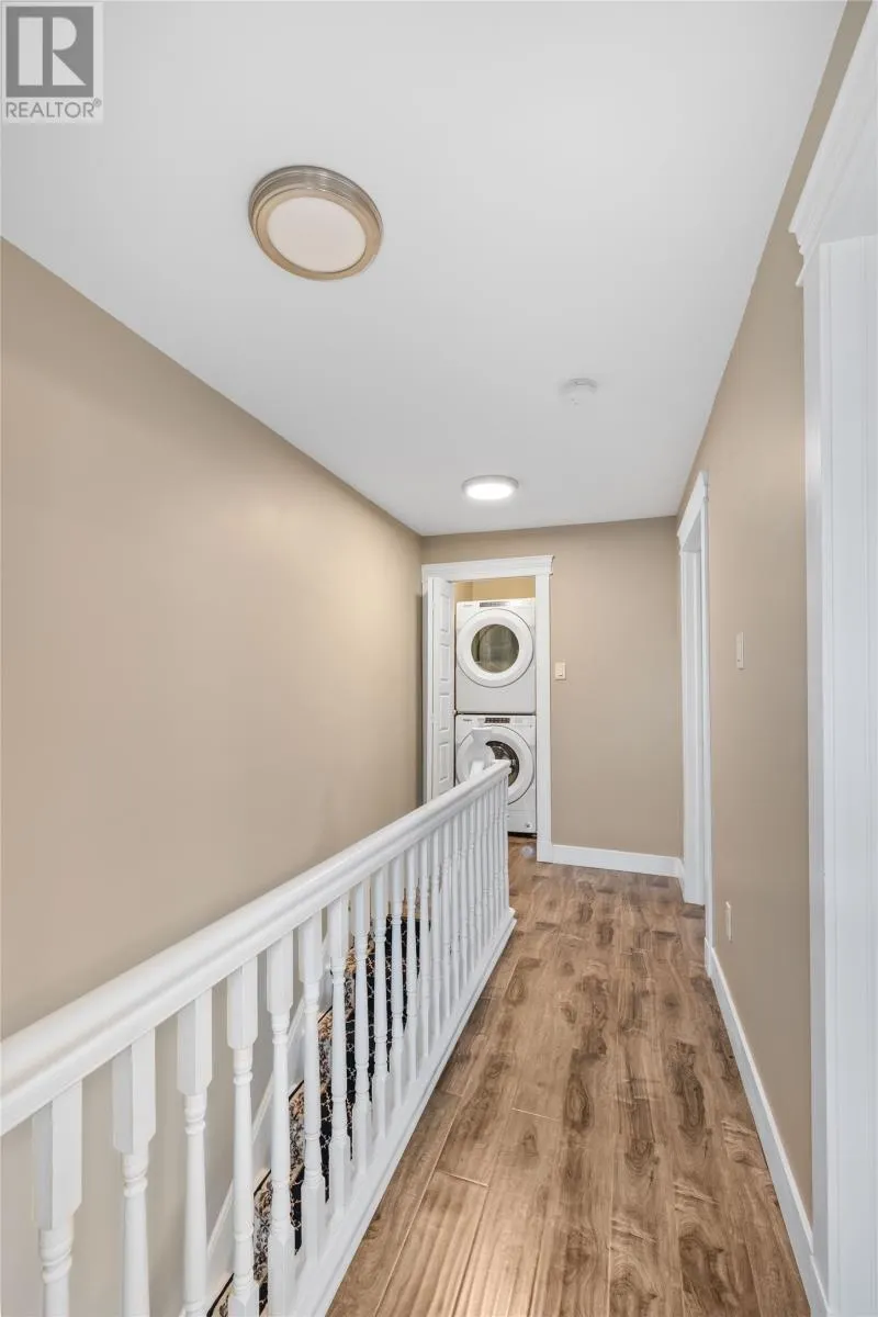 5 Barters Hill Place