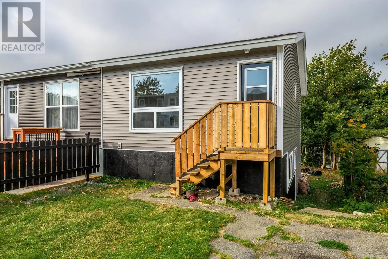 13B Chapman Crescent