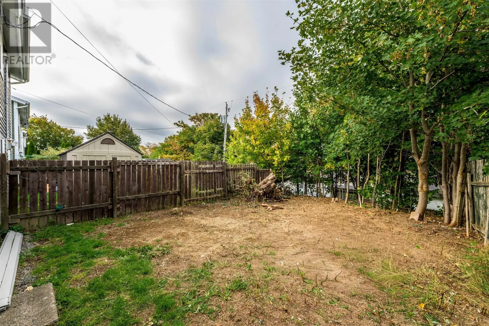 13B Chapman Crescent