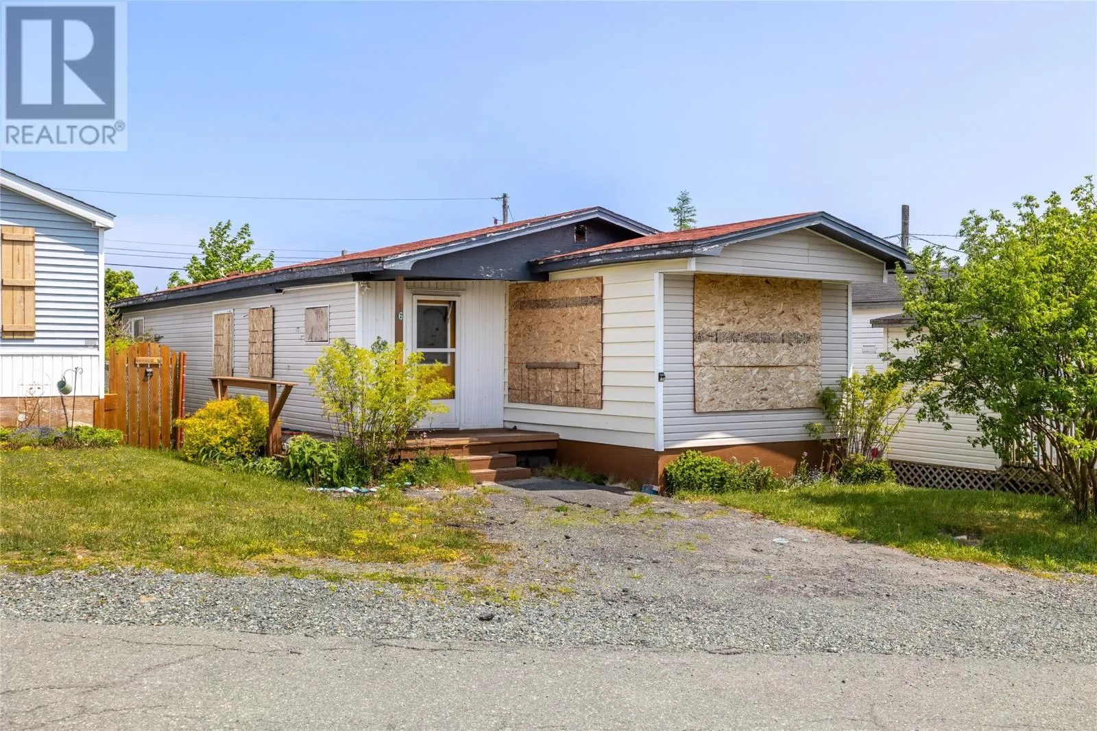 6 Leonard Place