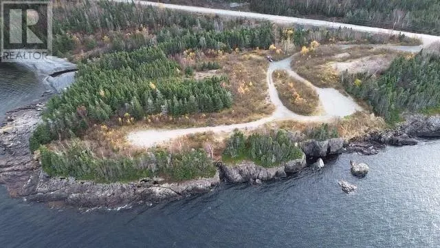 7 Beach Road